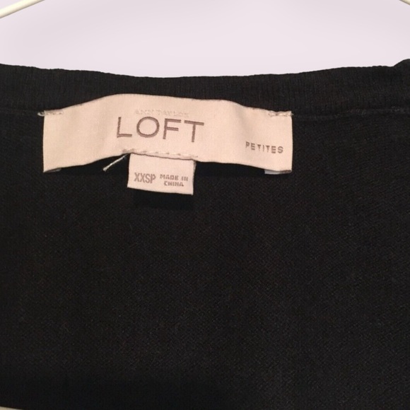 5 for $15 LOFT Black Ruffle Neckline Cardigan XXSP Petites - Picture 4 of 4